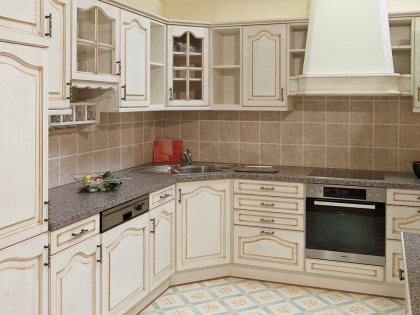 KITCHENS~340 / 德国高端橱柜品牌厨房场景 | 乡村风格厨房 | 米色调 | 厨柜布局=L型